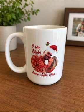 🎄 Taylor Swift & Travis Kelce Holiday Coffee Mug ☕❤️